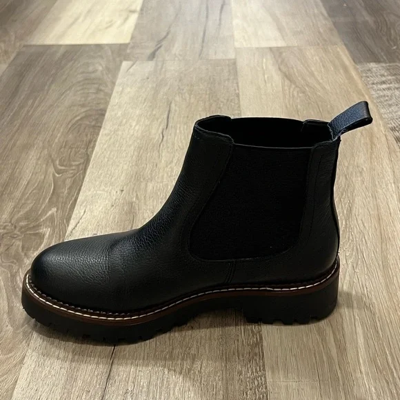 Caslon Miller Chelsea Boots Black Pull On Size 6.5 - Picture 8 of 11